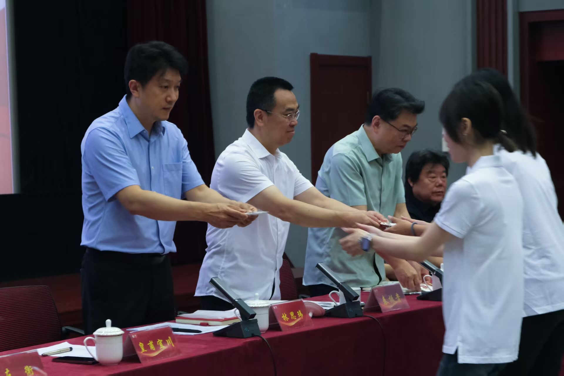 我中心举行2026级研究生开学典礼1.jpg